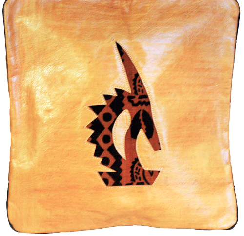 Кожаная подушечка с изображением антилопы