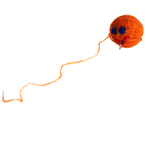 Клубок из шерстяных ниток оранжевого цвета