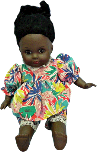 Кукла – темнокожая малышка, с большими тёмными глазами